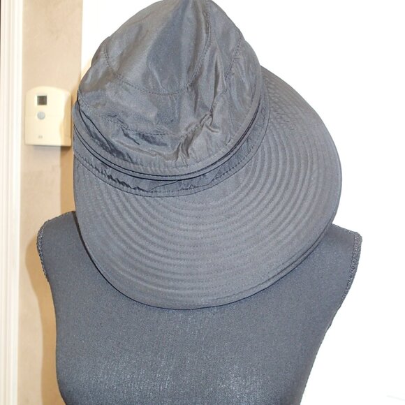 Women's Wide Rim Sun Hat by Simplicity - Picture 1 of 5